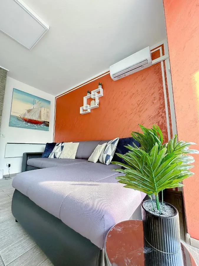 Luxury Apartman Asia Rijeka 0*,